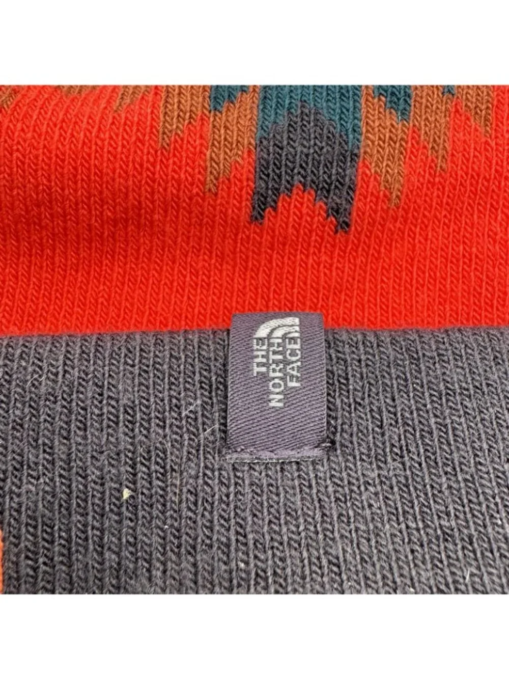 The North Face Beanie Hat Men's One Size Pom Pom Knit Winter Cap Red Black Grey